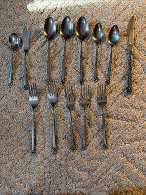 Ornate Handle Stainless Steel Flatware replacement pieces- Silver